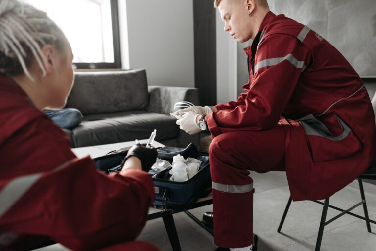 equipe medicale d'urgence pour enfants