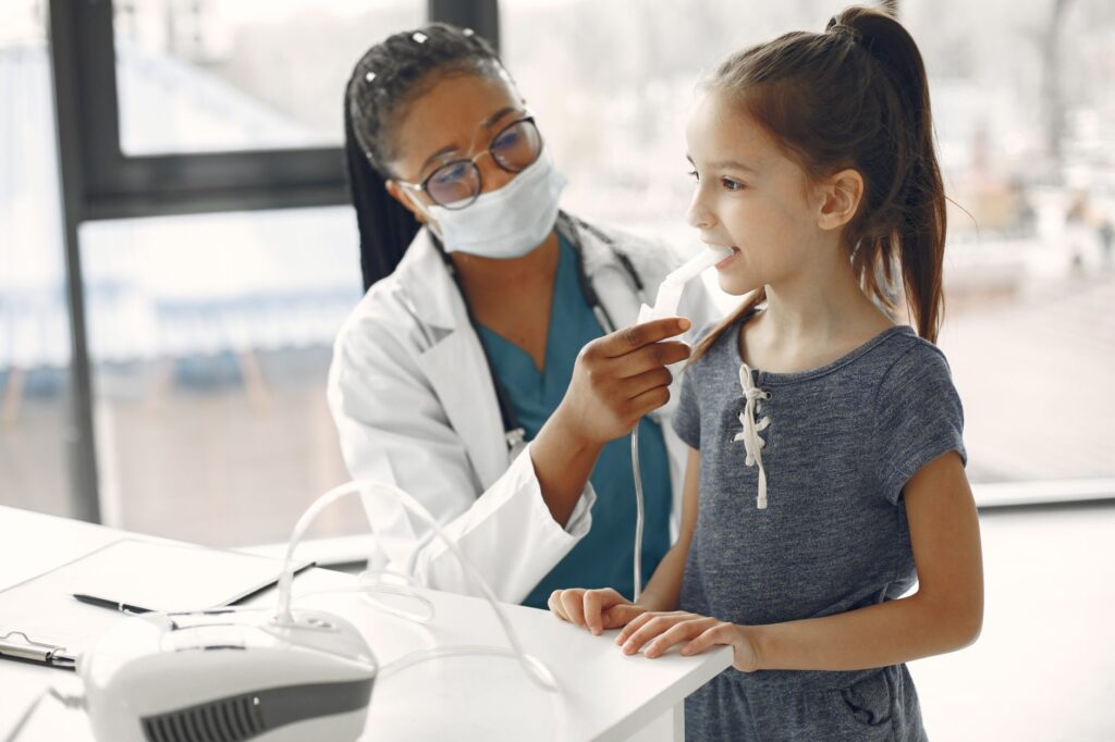 Enfant malade avec bronchiolite