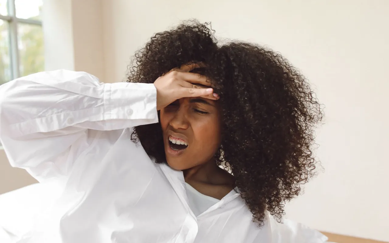 AVC du réveil : reconnaître les signes et agir vite pour limiter les séquelles