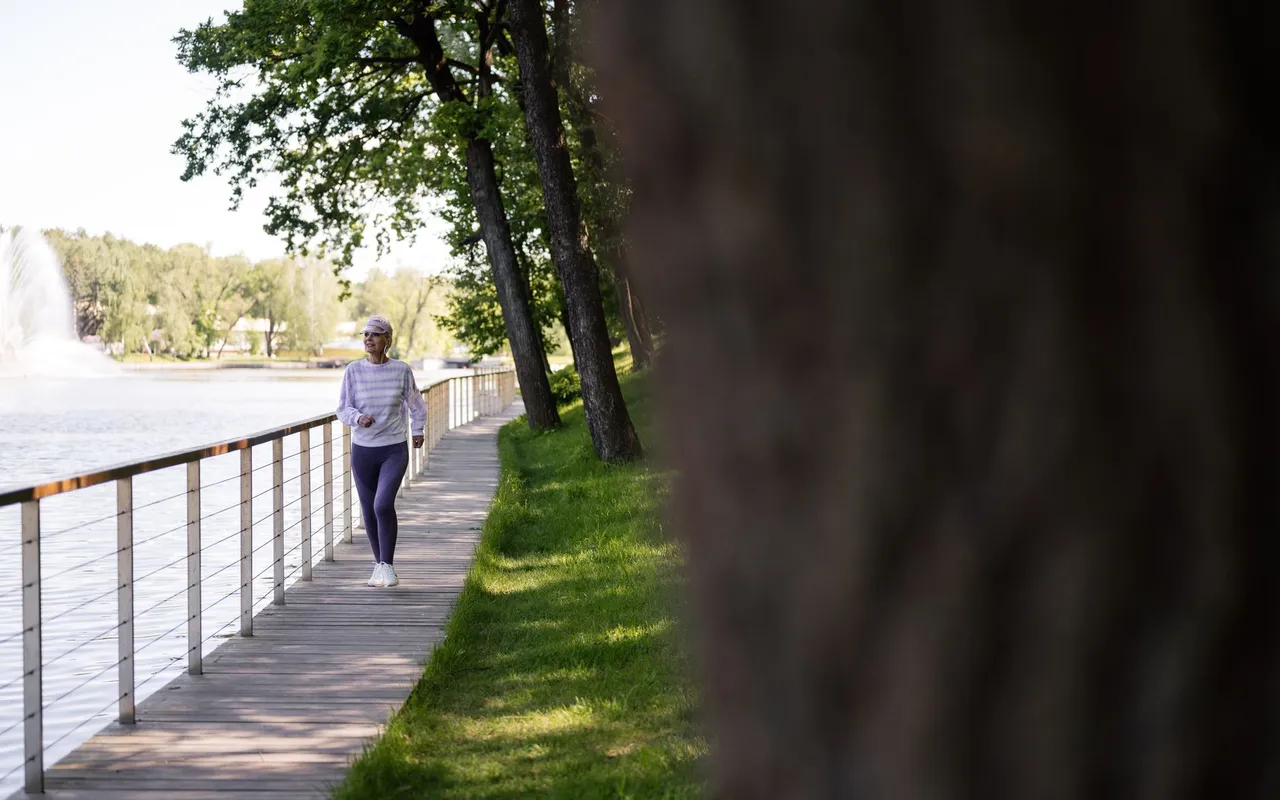 Ce que le sport après 50 ans change vraiment pour votre santé physique