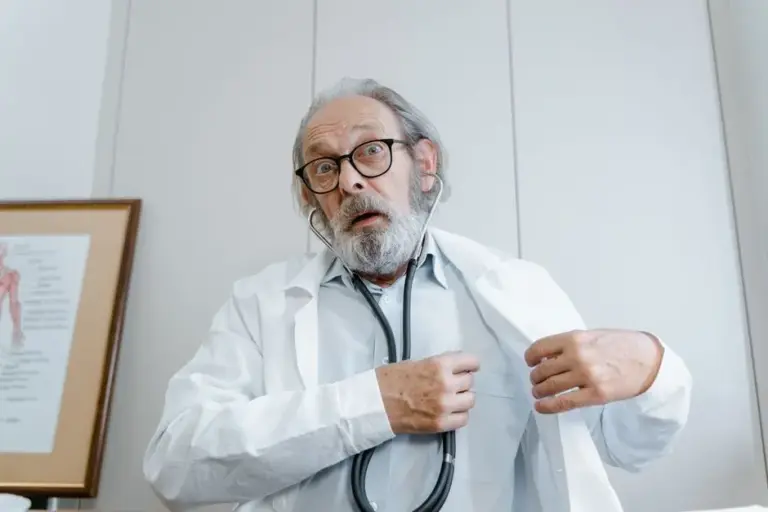 Comparer les examens du dépistage homme 50 ans pour rester en bonne santé