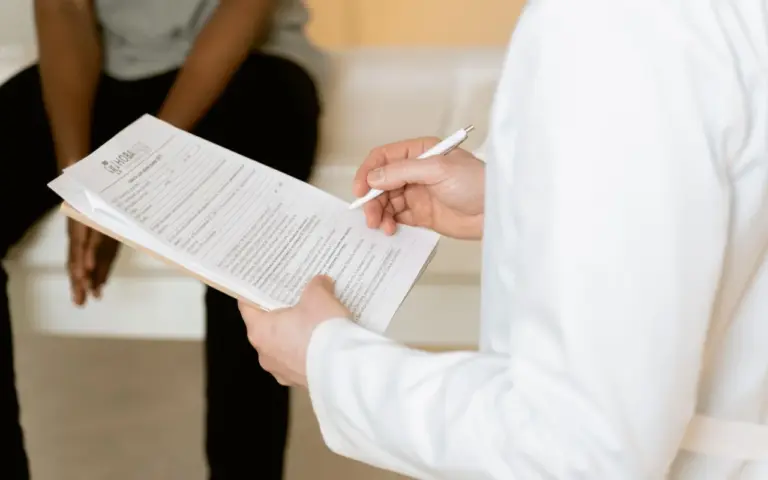Dépistage de la prostate ou attendre : à quel âge passer l'examen PSA