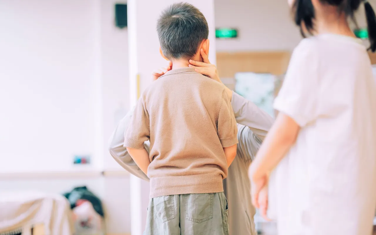 Le smur pédiatrique, à quoi ça sert vraiment quand un enfant est en danger ?