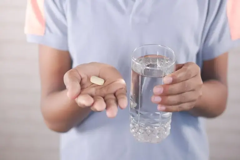 Soludactone ou spironolactone orale, quelle différence concrète pour le patient ?