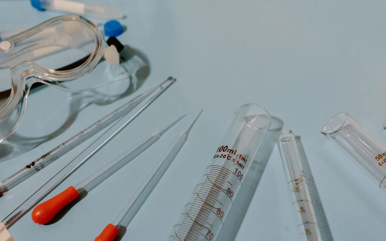 Sonde à double ballonnet nasale ou urinaire, laquelle répond vraiment à votre situation