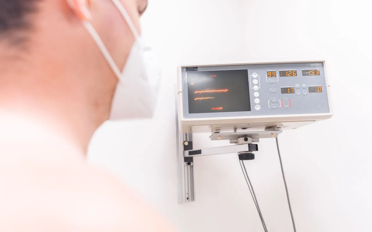 Un patient sous ventilation mécanique doit être transféré : le Monnal T60 entre en jeu