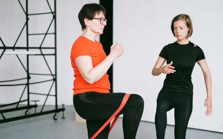 Prévenir l'ostéoporose chez la femme, un enjeu de santé à prendre tôt