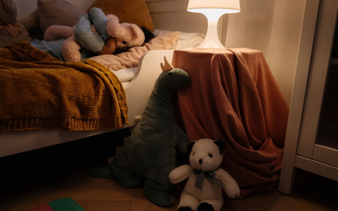 Sommeil agité ou nuits tranquilles, comment améliorer la qualité du sommeil chez l'enfant — L'environnement de la chambre, un allié souvent sous-estimé