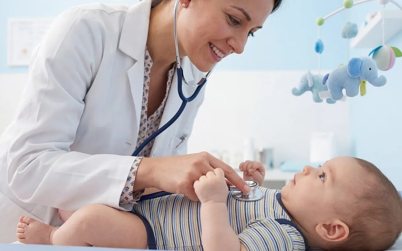 Reflux gastrique chez l'enfant que faire quand le RGO s'installe — Ce que propose le médecin quand les mesures simples ne suffisent pas